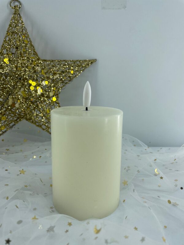 7.5cm x 10cm Wax& Plastic 3x4" LED bullet candle light - Image 6